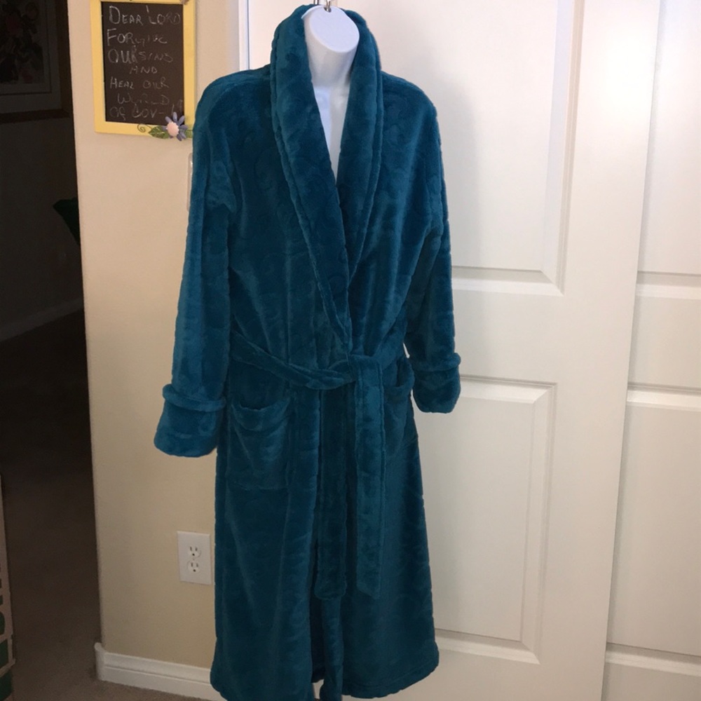 Croft & Barrow Plush Teal Robe